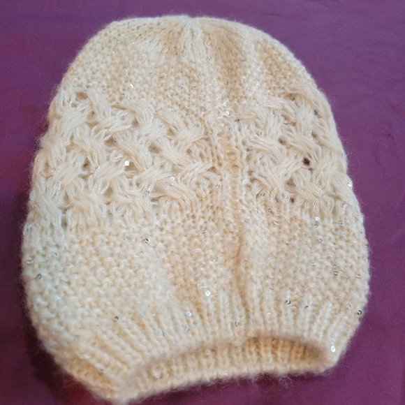 Cream colored hat with sparkles - Picture 2 of 4
